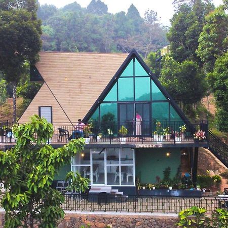 Misty Hideout Bed & Breakfast Kakkadampoyil Exterior photo