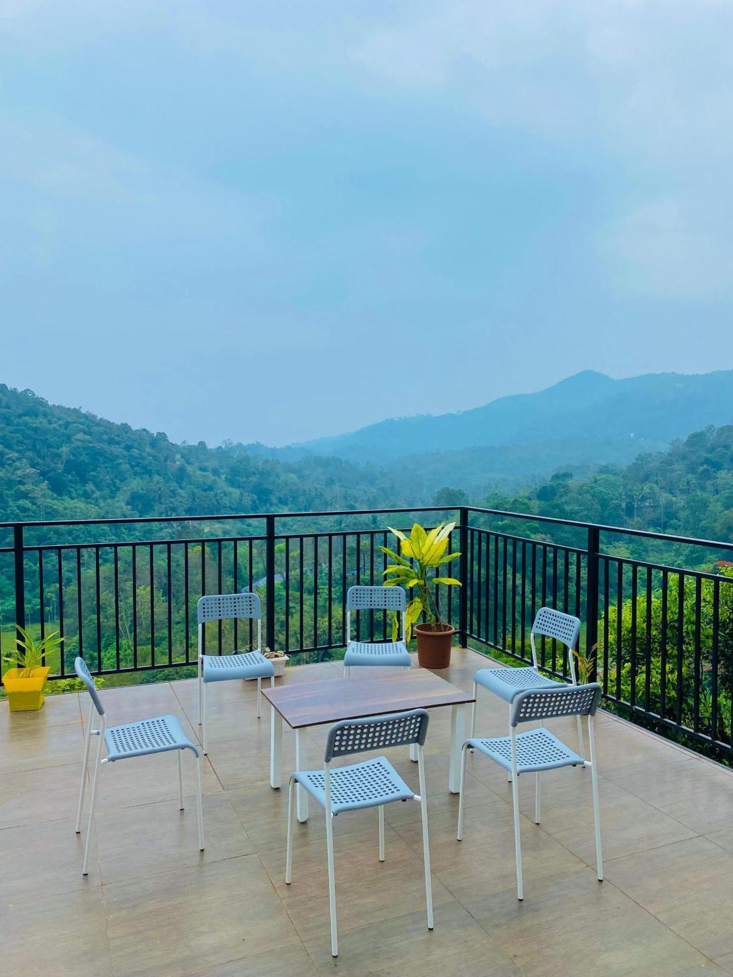 Misty Hideout Bed & Breakfast Kakkadampoyil Exterior photo