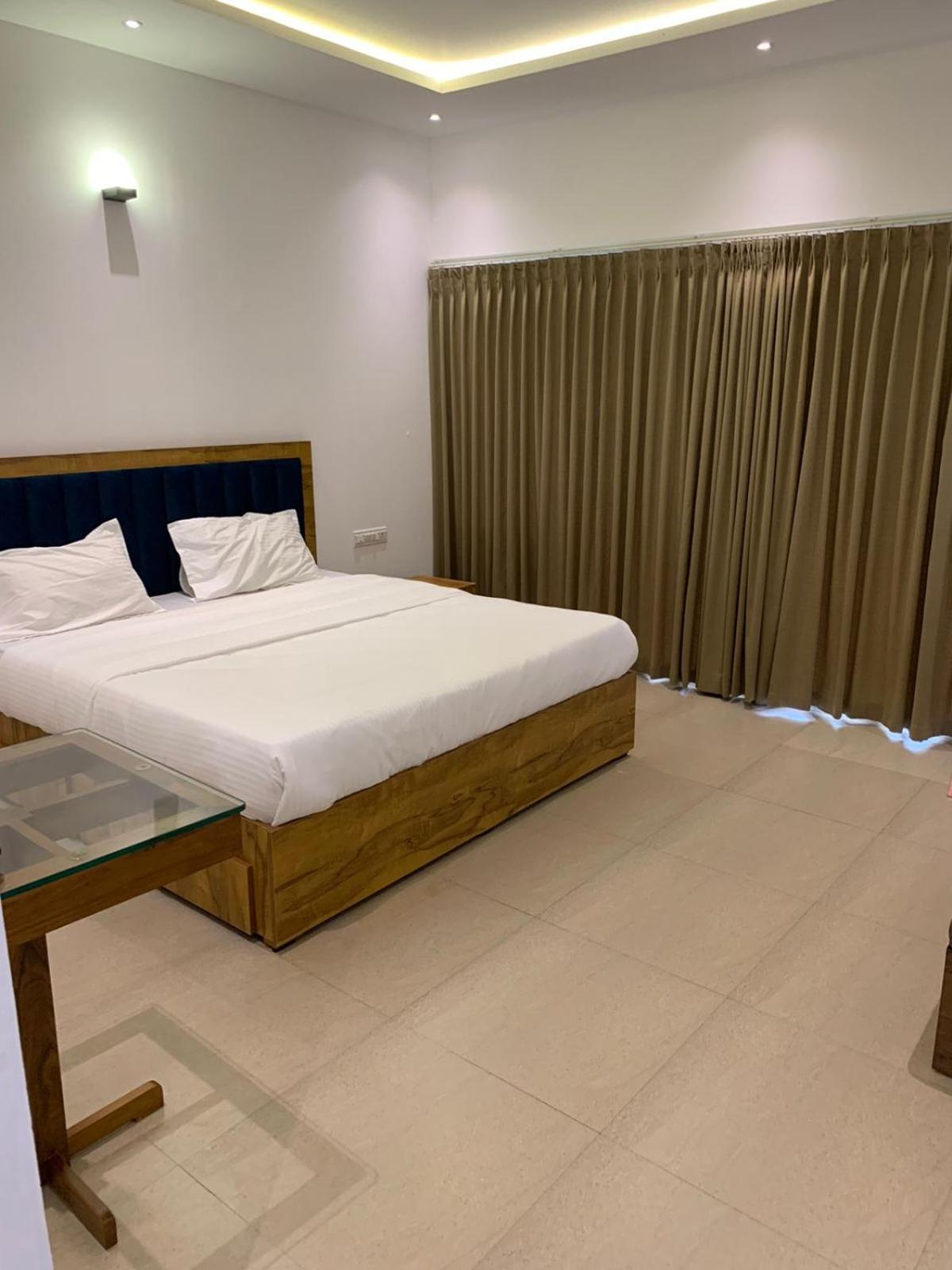 Misty Hideout Bed & Breakfast Kakkadampoyil Exterior photo