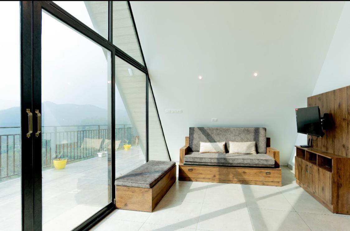 Misty Hideout Bed & Breakfast Kakkadampoyil Exterior photo